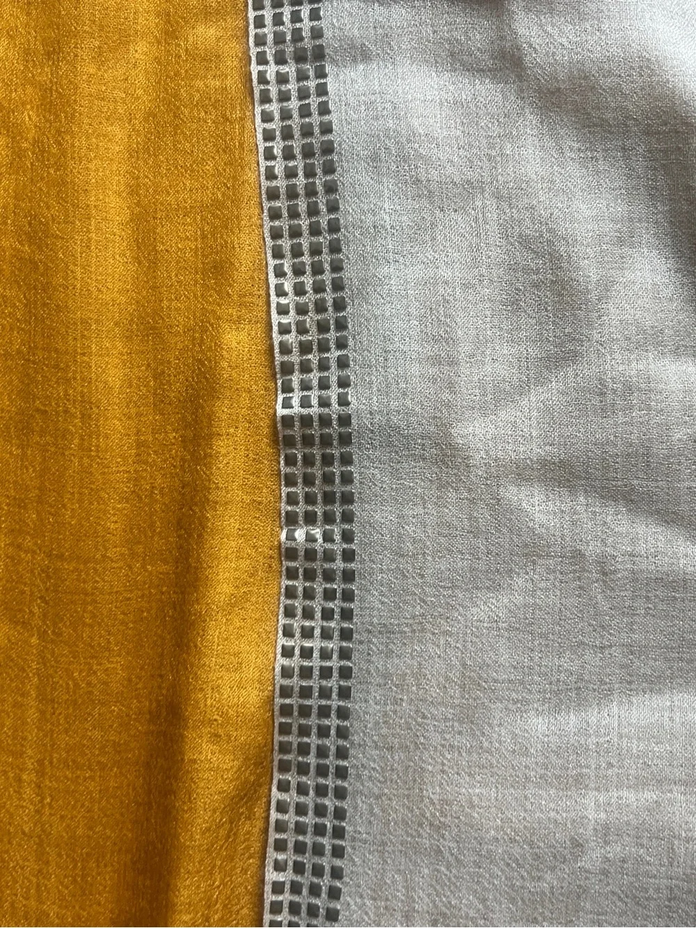 EZMA fine cashmere soufflé wrap
